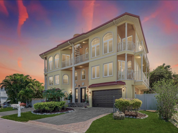 Luxury Anna Maria Island Vacation Home Sleeps 8